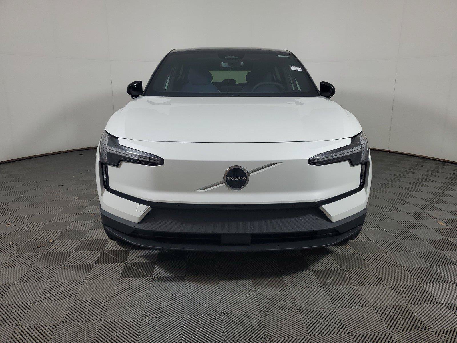 New 2026 Volvo EX30 Ultra AWD/4WD image 2