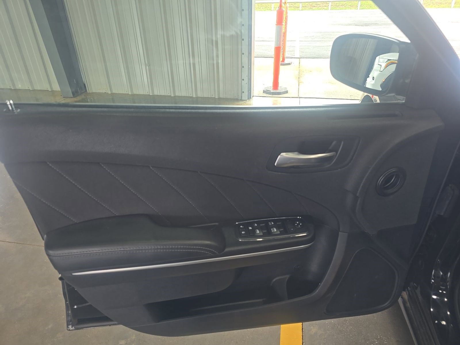 Used 2020 Dodge Charger SXT RWD image 13