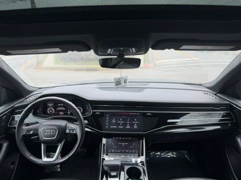 Used 2019 Audi Q8 Premium Plus w/ Premium Plus image 33