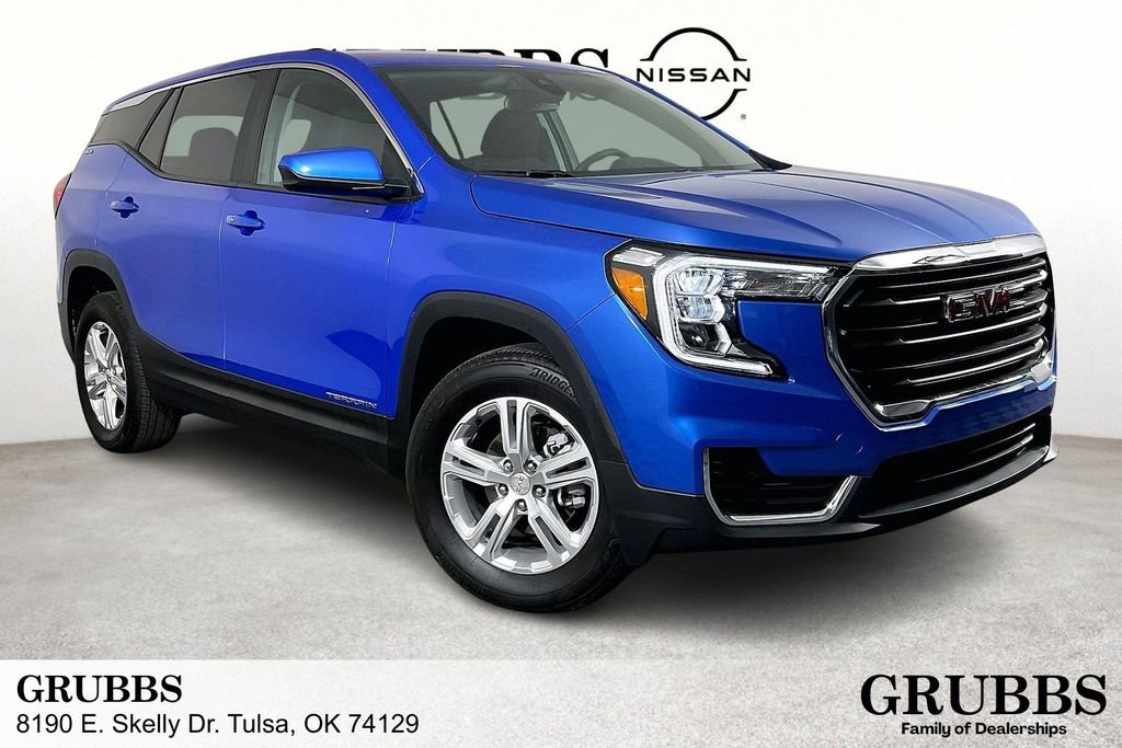 Used 2024 GMC Terrain SLE image 1