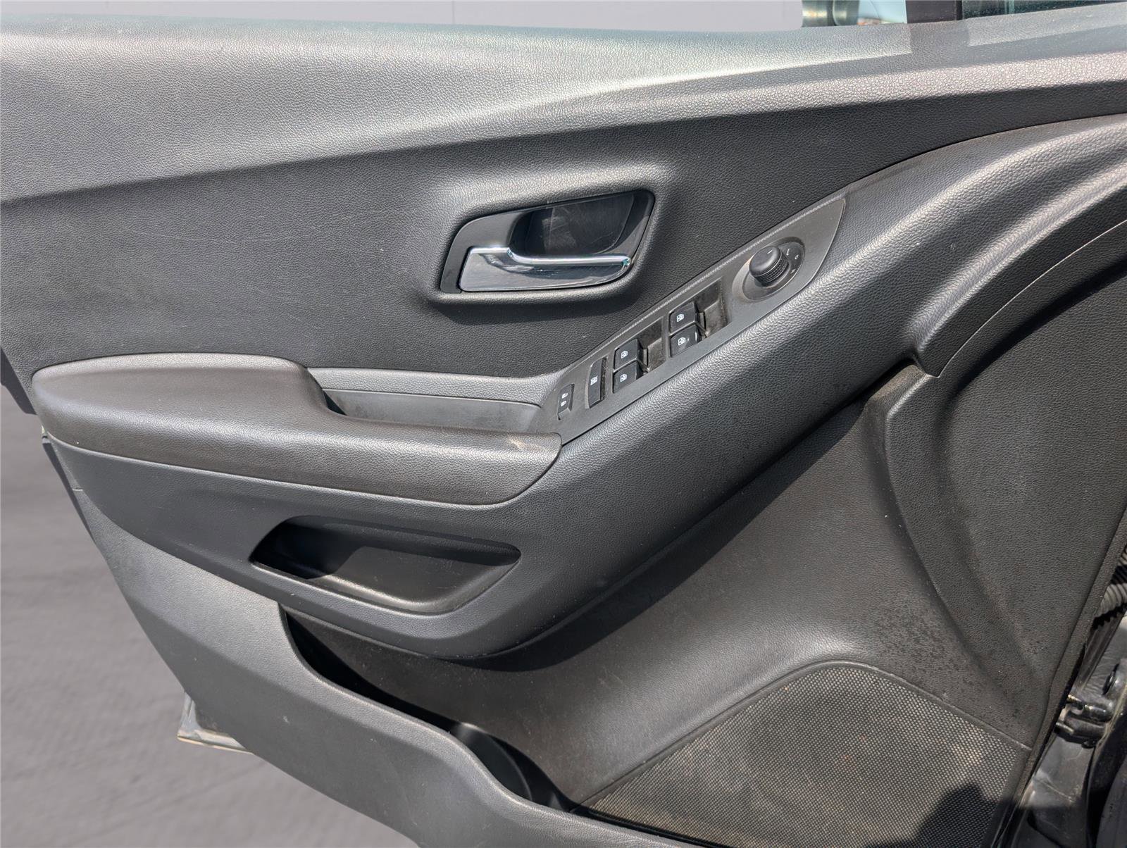 Used 2016 Chevrolet Trax LT image 14