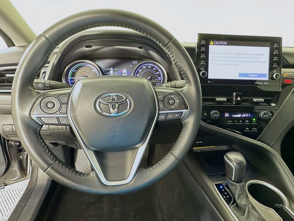 Used 2021 Toyota Camry XLE FWD image 11