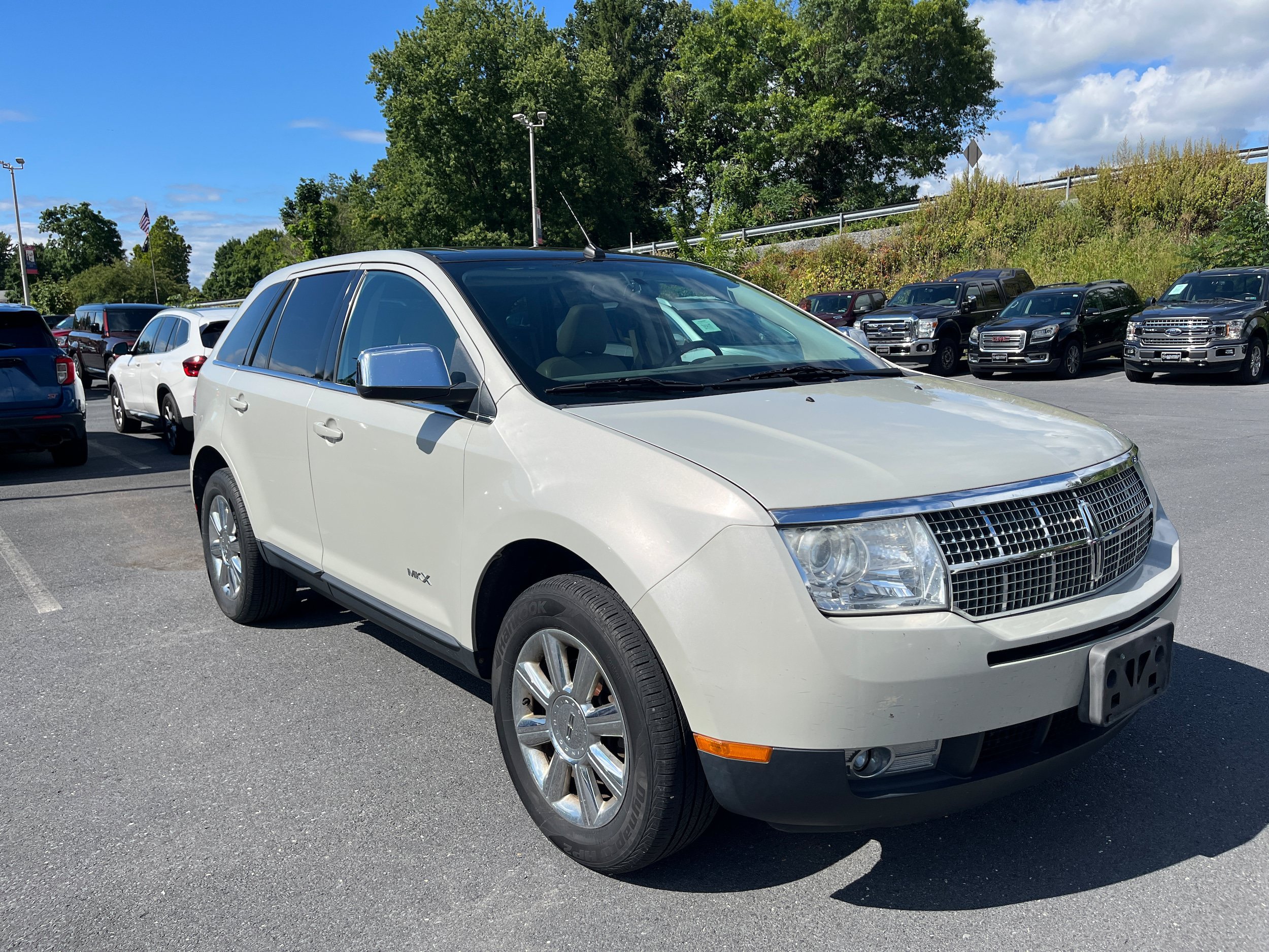 Used 2007 Lincoln MKX AWD image 4