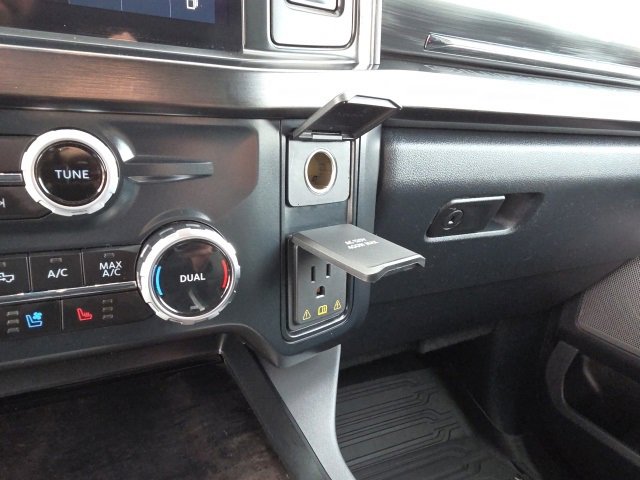 Used 2023 Ford F350 Lariat w/ Tow Technology Package image 25