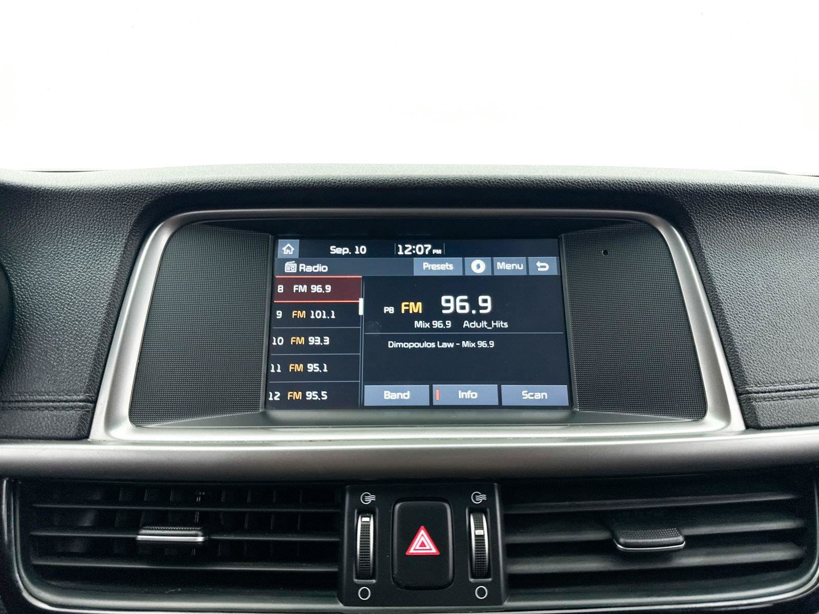 Used 2018 Kia Optima LX FWD image 4
