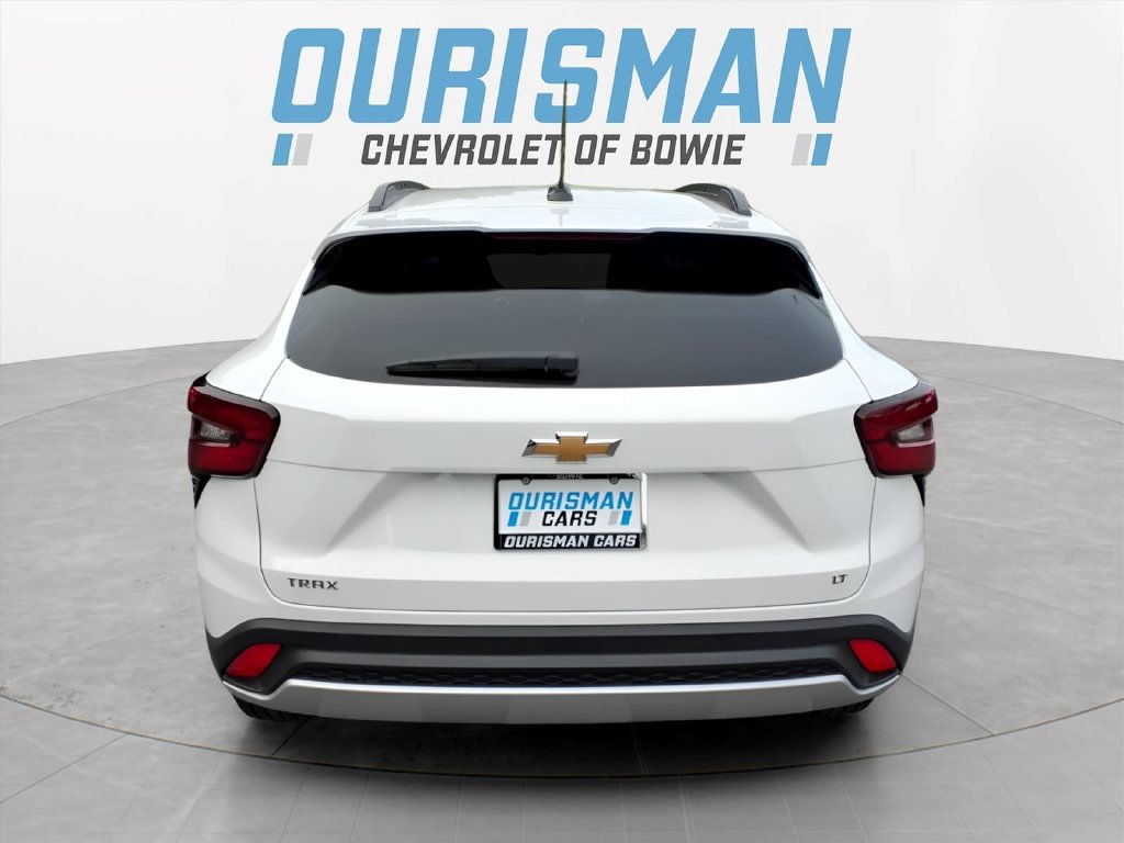 New 2026 Chevrolet Trax LT w/ LT Convenience Package FWD image 4