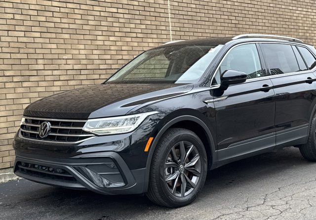 Used 2022 Volkswagen Tiguan SE image 27