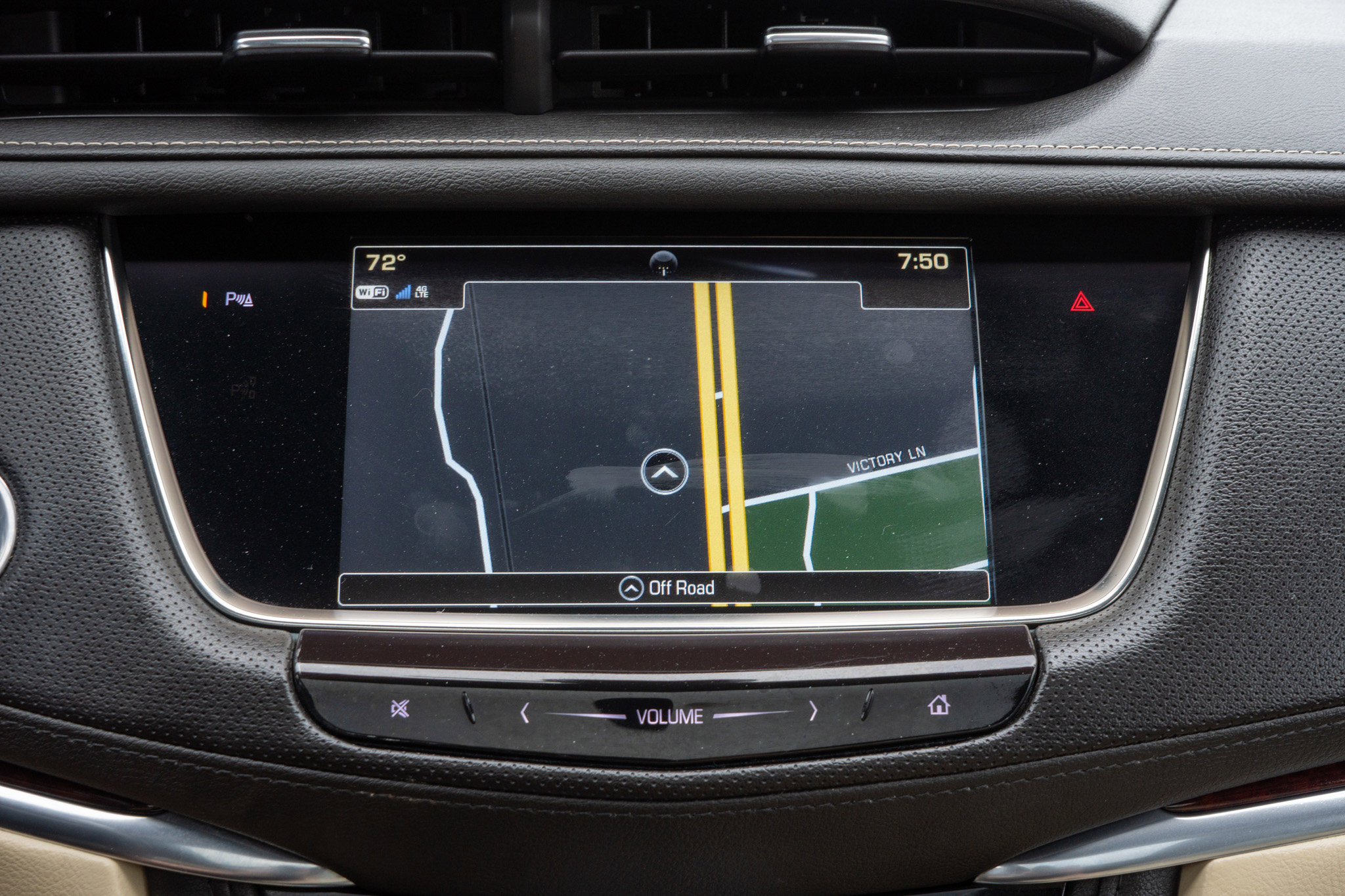 Used 2018 Cadillac XT5 Premium Luxury FWD image 16