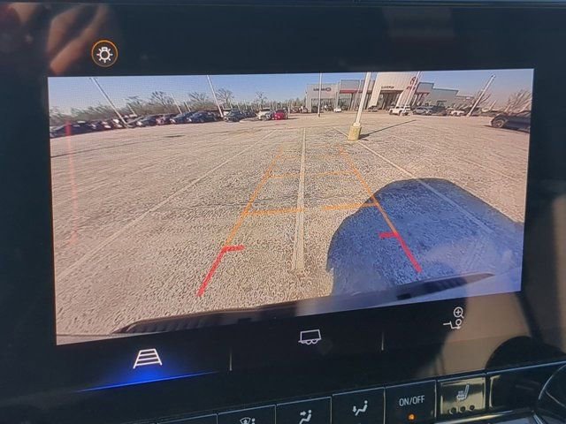 Used 2023 Chevrolet Colorado ZR2 image 12