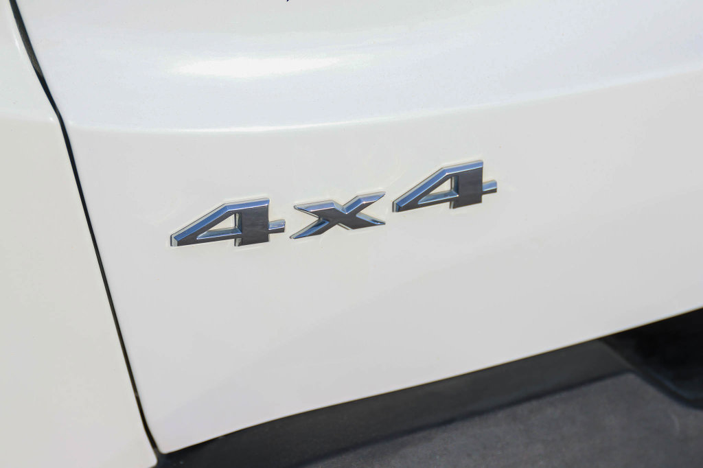 Used 2023 Jeep Renegade Latitude AWD/4WD image 8
