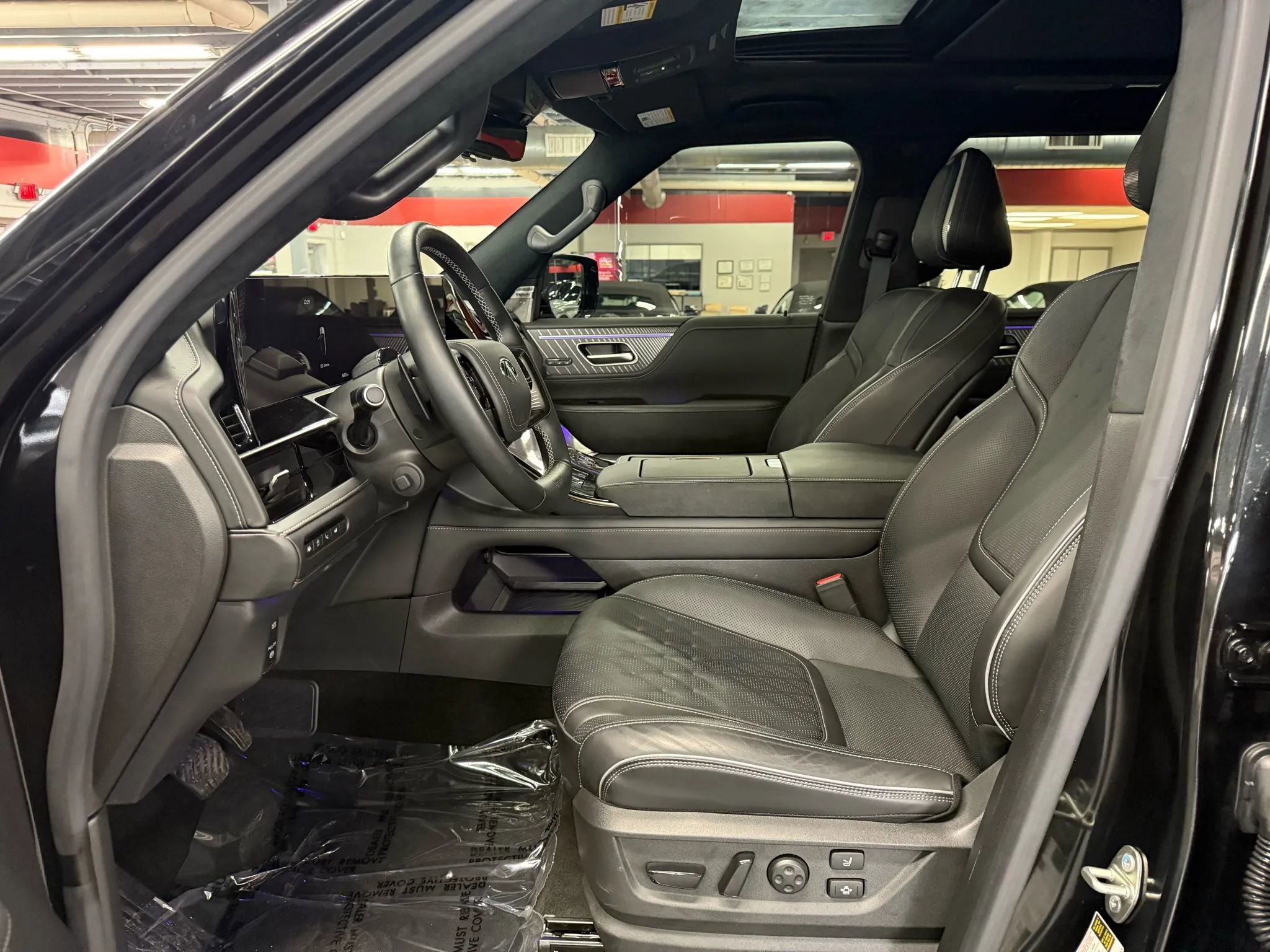 Used 2025 INFINITI QX80 Autograph w/ Premium Cargo Package image 10