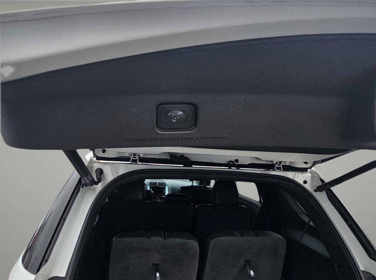 Used 2014 Ford Explorer Limited w/ Equipment Group 302A AWD/4WD image 22