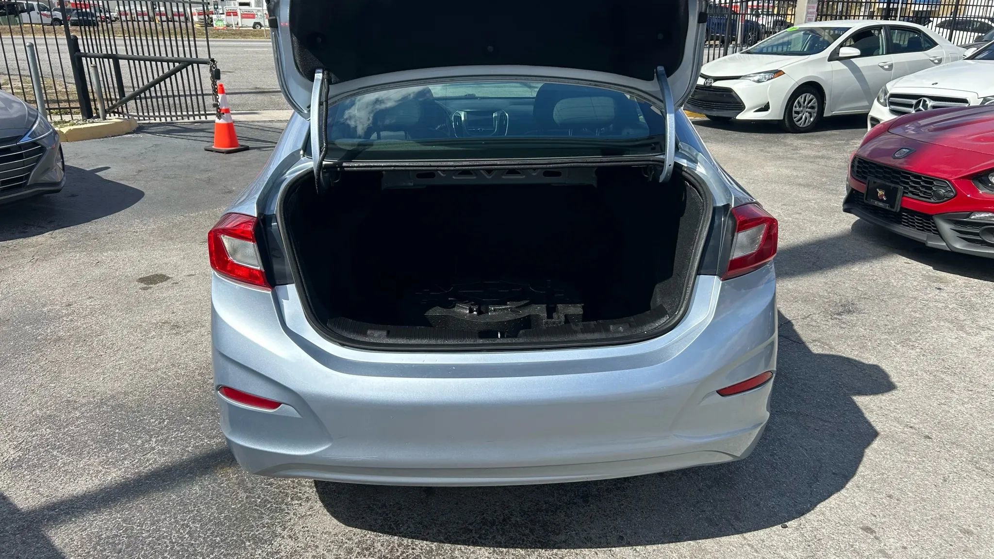 Used 2018 Chevrolet Cruze LT w/ LT Fleet Convenience Package image 8