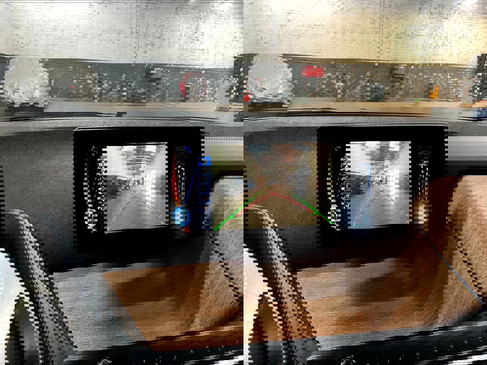 Used 2015 BMW i3 w/ Range Extender image 22