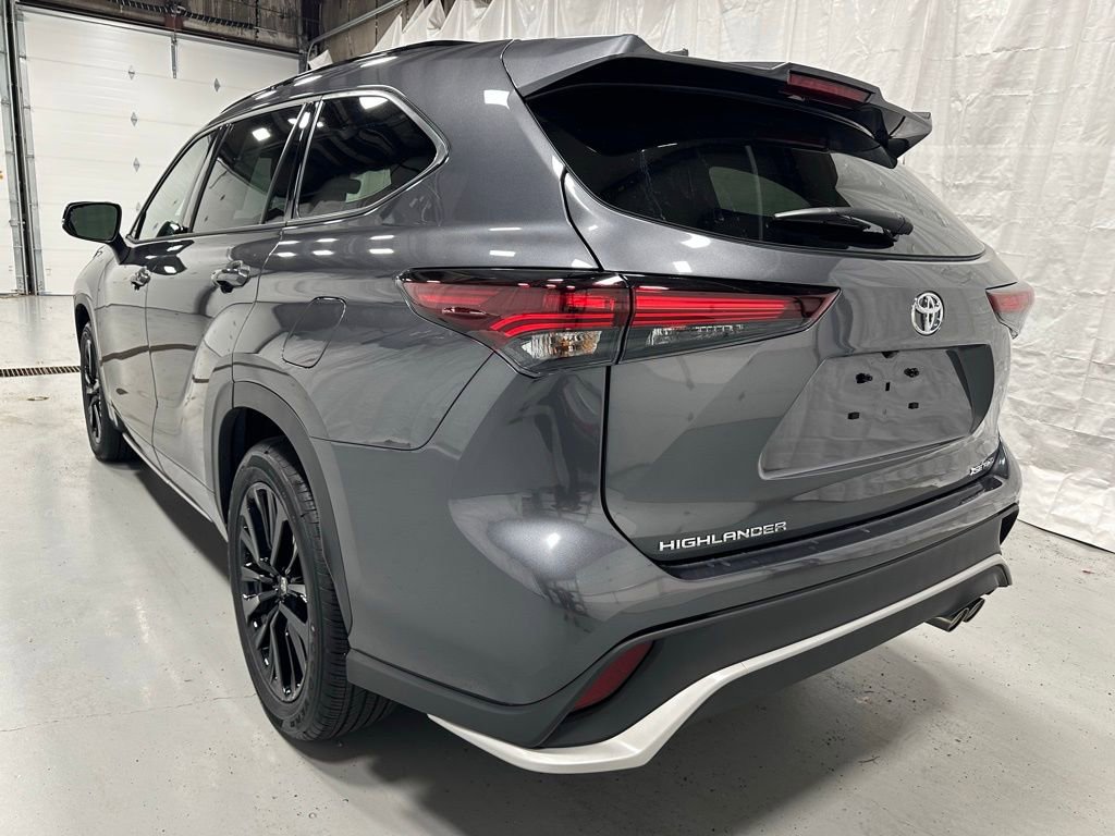 Used 2025 Toyota Highlander XSE image 5