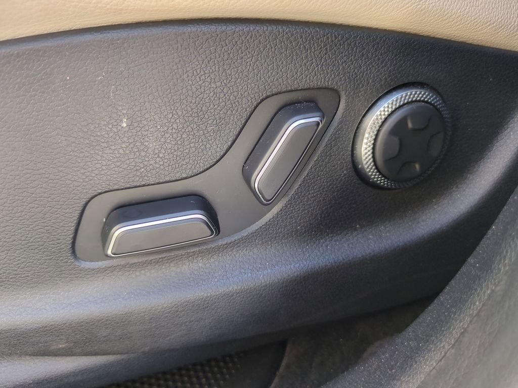 Used 2026 Genesis GV70 2.5T Select AWD/4WD image 16