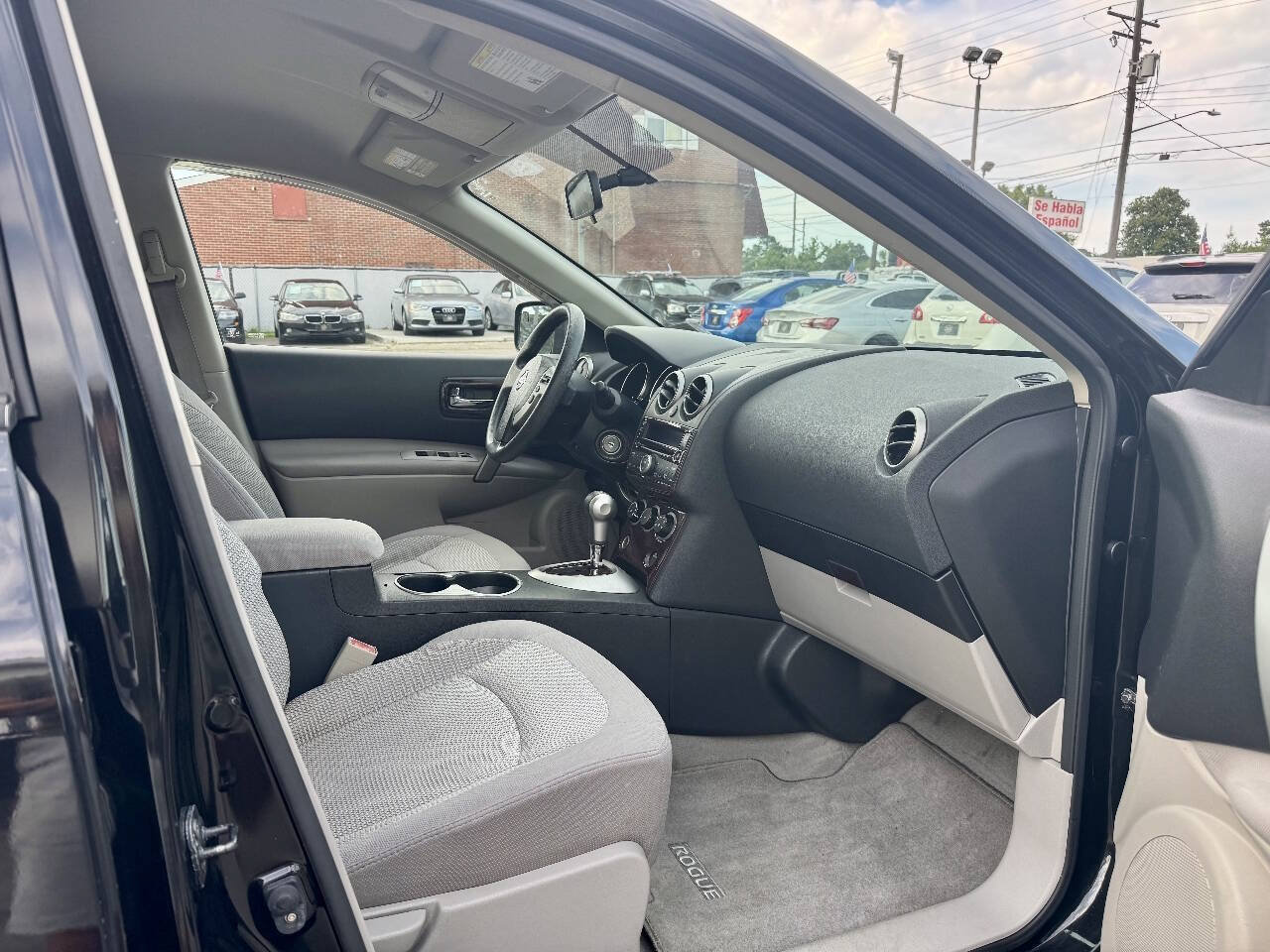 Used 2010 Nissan Rogue SL AWD/4WD image 11