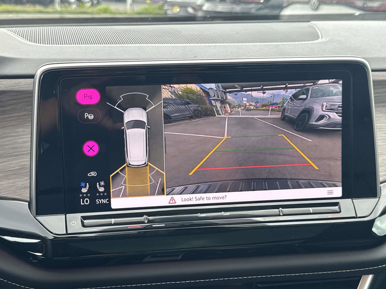 New 2026 Volkswagen Atlas SEL Premium R-Line image 26