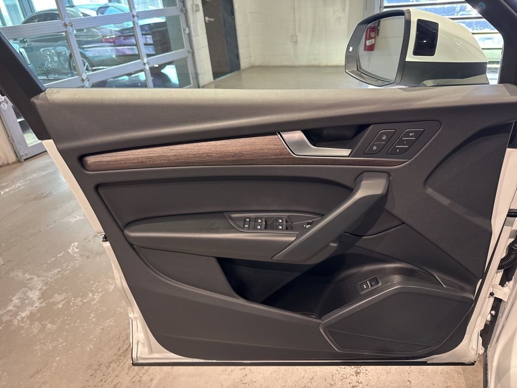 Used 2024 Audi Q5 2.0T Premium image 12