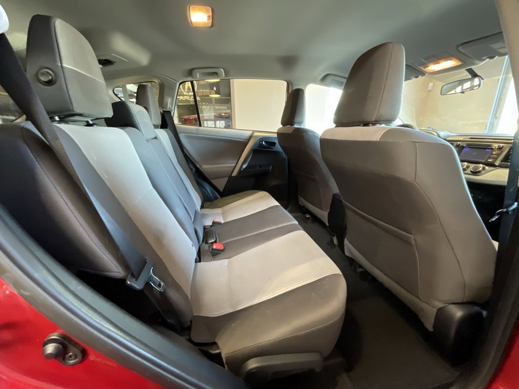 Used 2013 Toyota RAV4 LE image 19