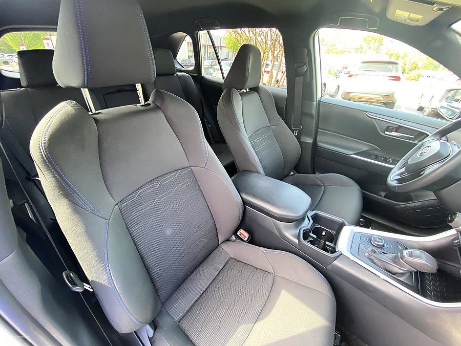 Used 2025 Toyota RAV4 SE AWD/4WD image 20