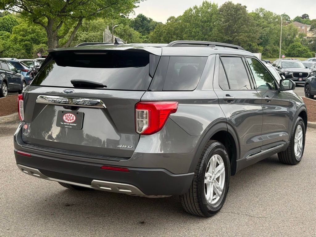 Used 2022 Ford Explorer XLT w/ Equipment Group 202A AWD/4WD image 8
