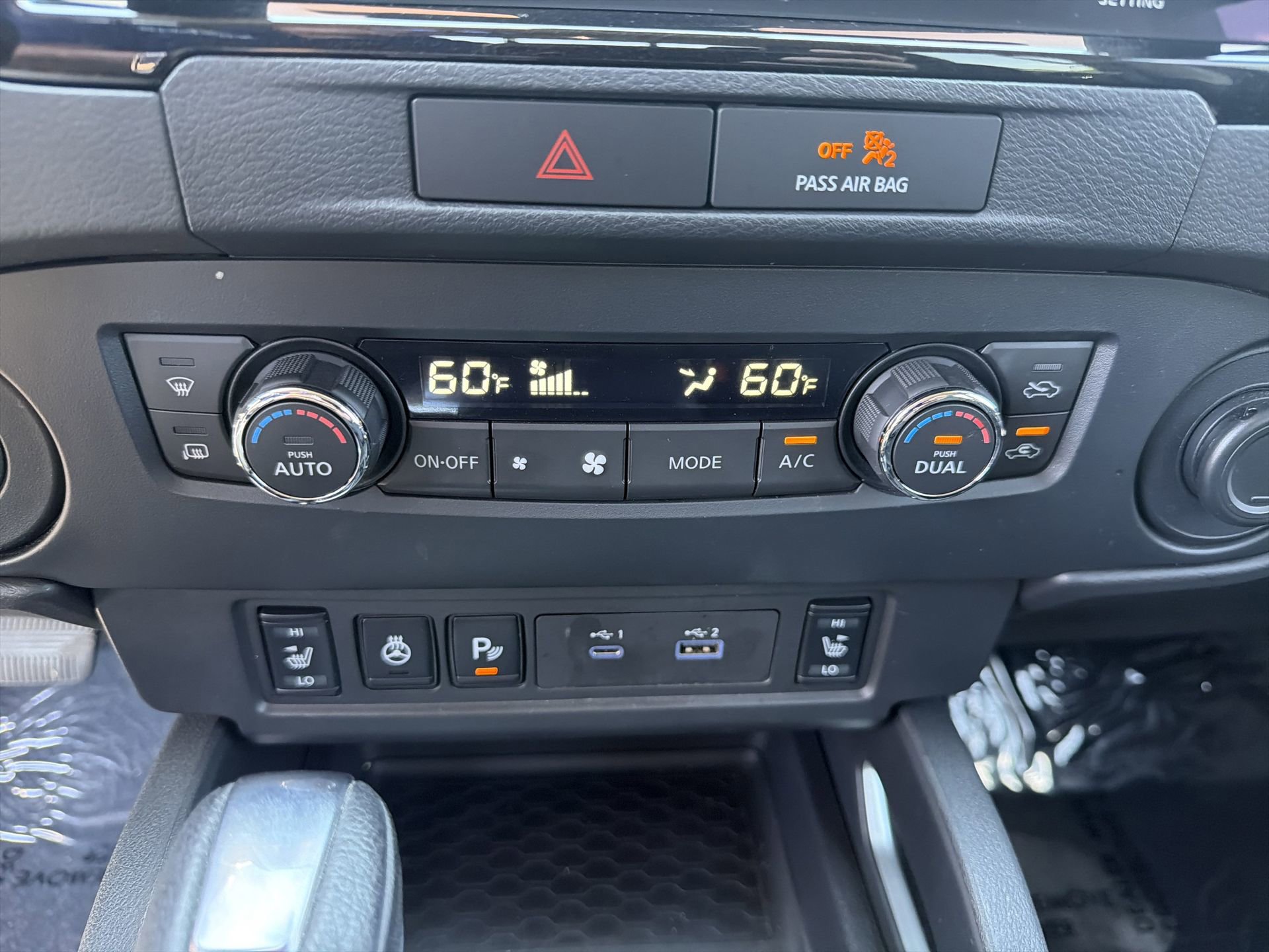 Used 2022 Nissan Frontier SV w/ SV Premium Package image 8