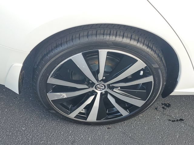 Used 2019 Nissan Altima 2.5 Platinum AWD/4WD image 5