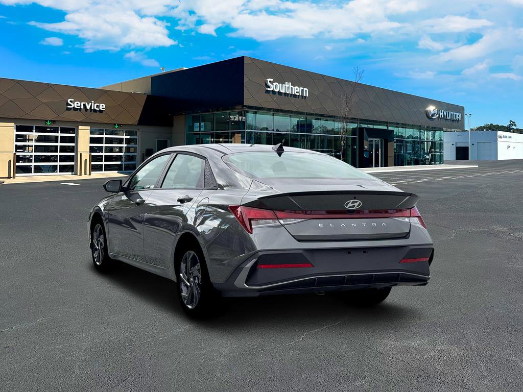 New 2026 Hyundai Elantra Sport image 5