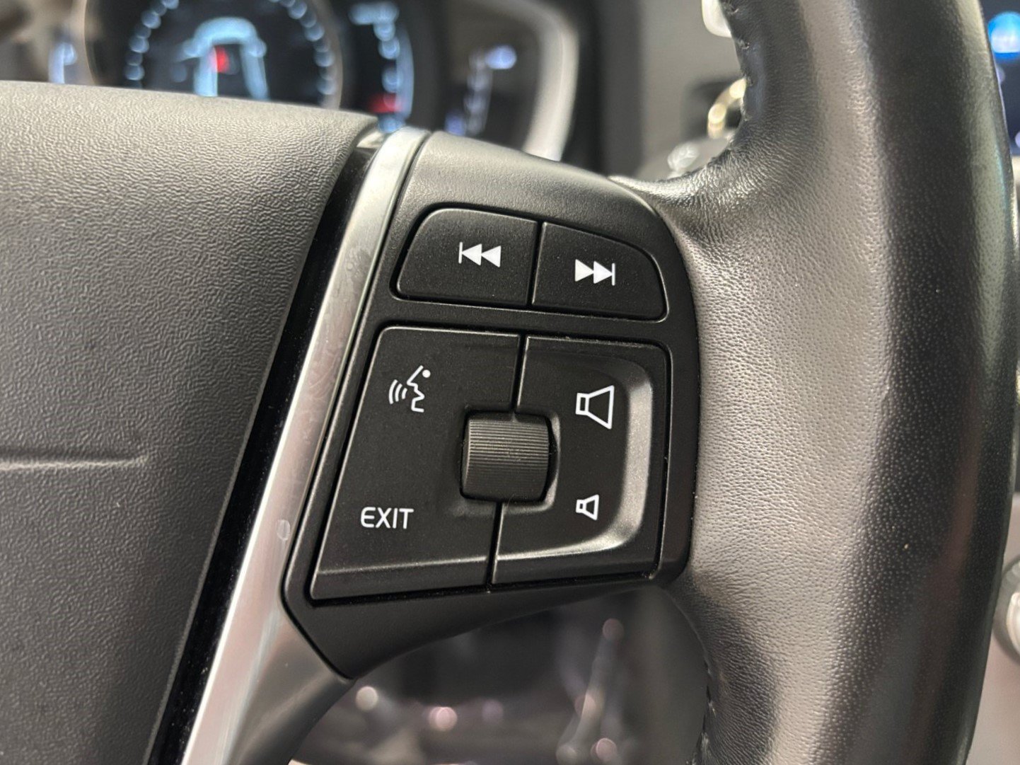 Used 2018 Volvo S60 T5 Inscription w/ Protection Package FWD image 33