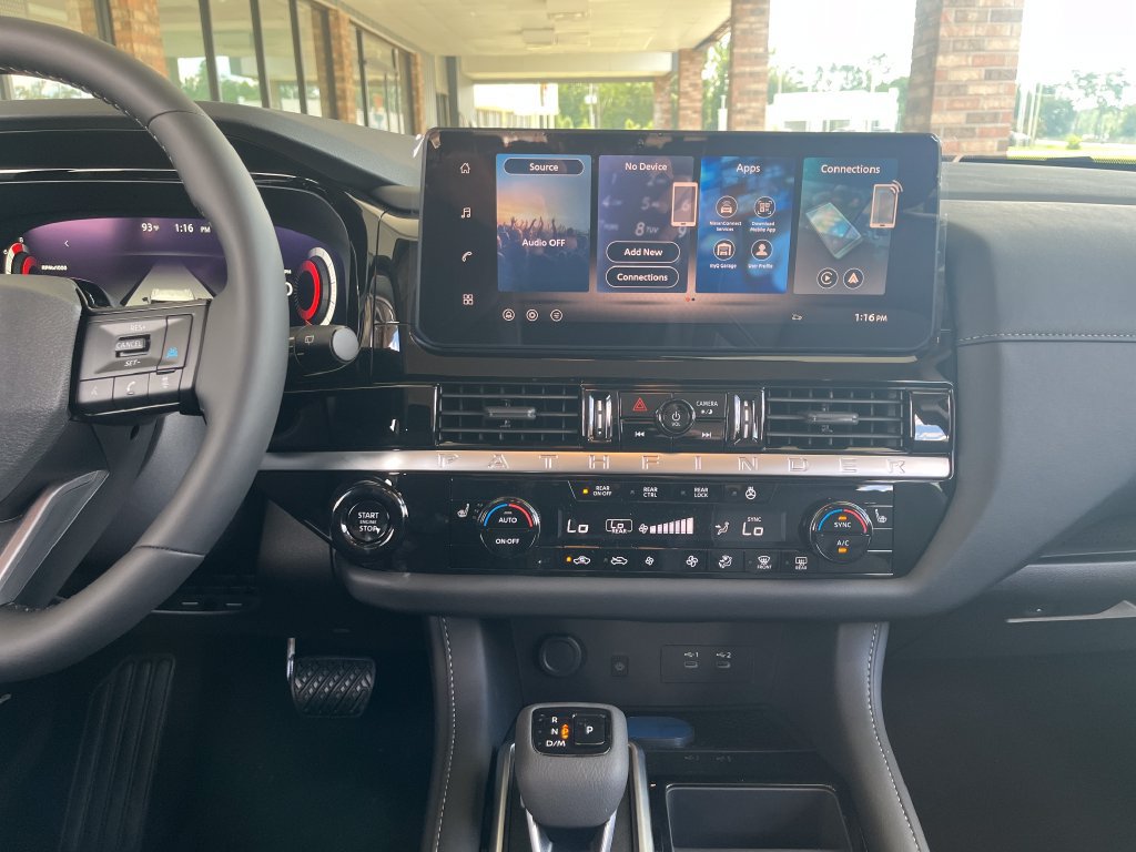 New 2026 Nissan Pathfinder SL FWD image 17