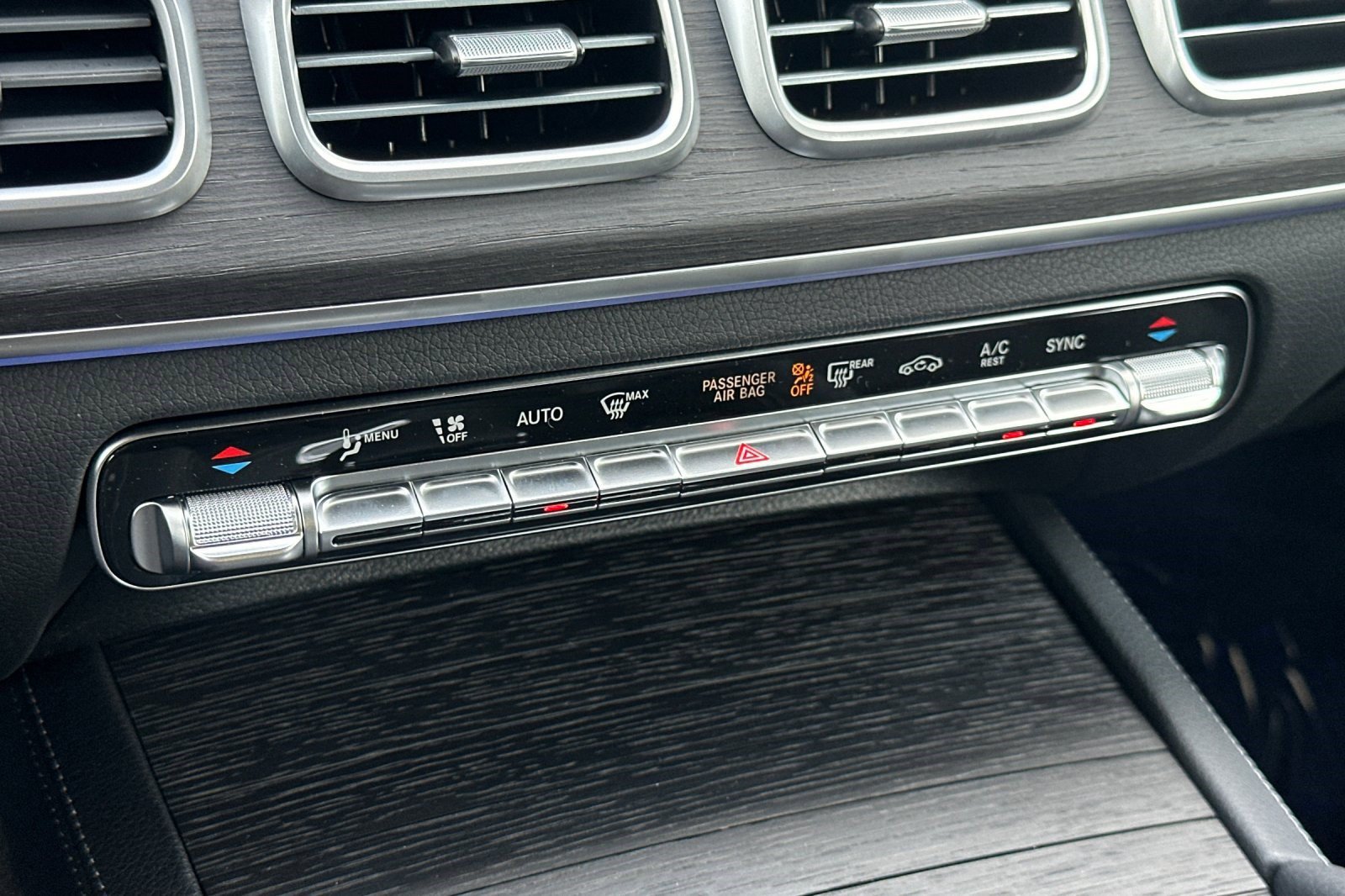 New 2026 Mercedes-Benz GLE 450 4MATIC image 18