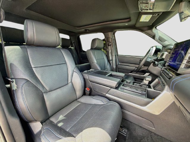 Used 2025 Toyota Tundra Platinum AWD/4WD image 15