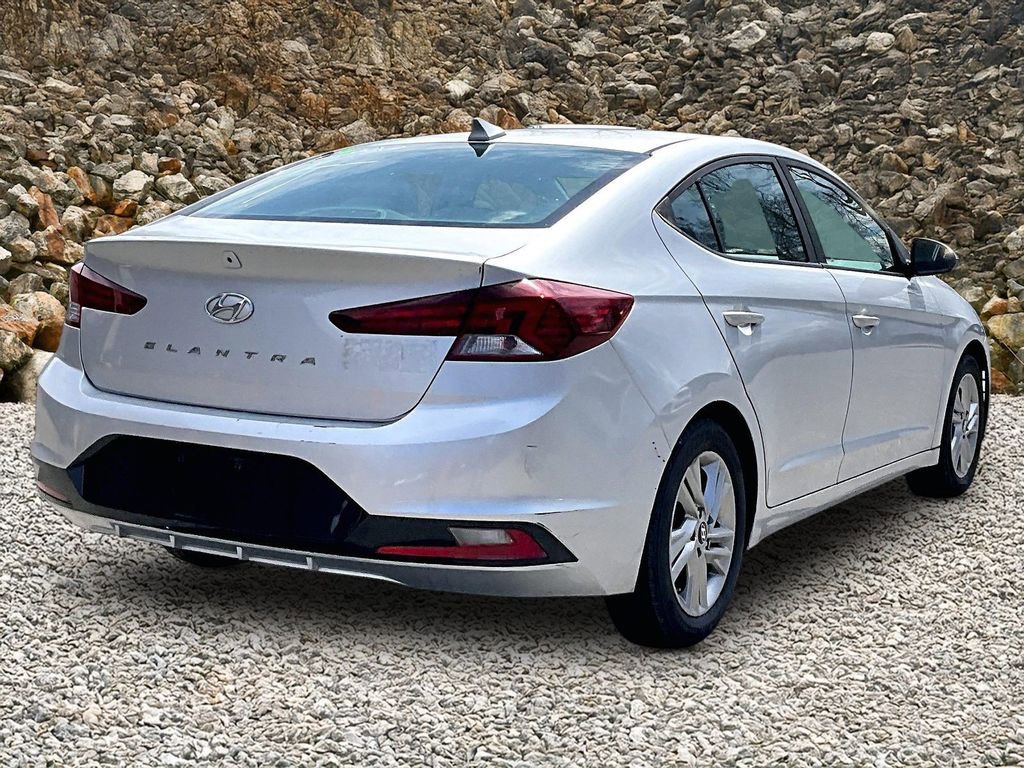 Used 2019 Hyundai Elantra SEL FWD image 2