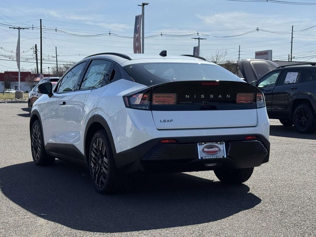 New 2026 Nissan Leaf Platinum+ w/ Floor Mat Package (Platinum+) image 4