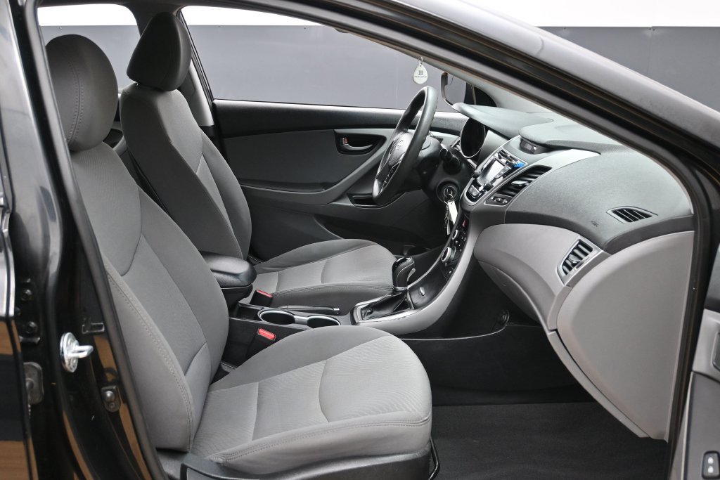 Used 2014 Hyundai Elantra SE w/ Option Group 02 FWD image 23