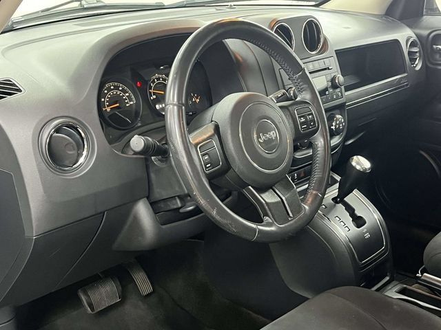 Used 2016 Jeep Patriot Latitude FWD image 14