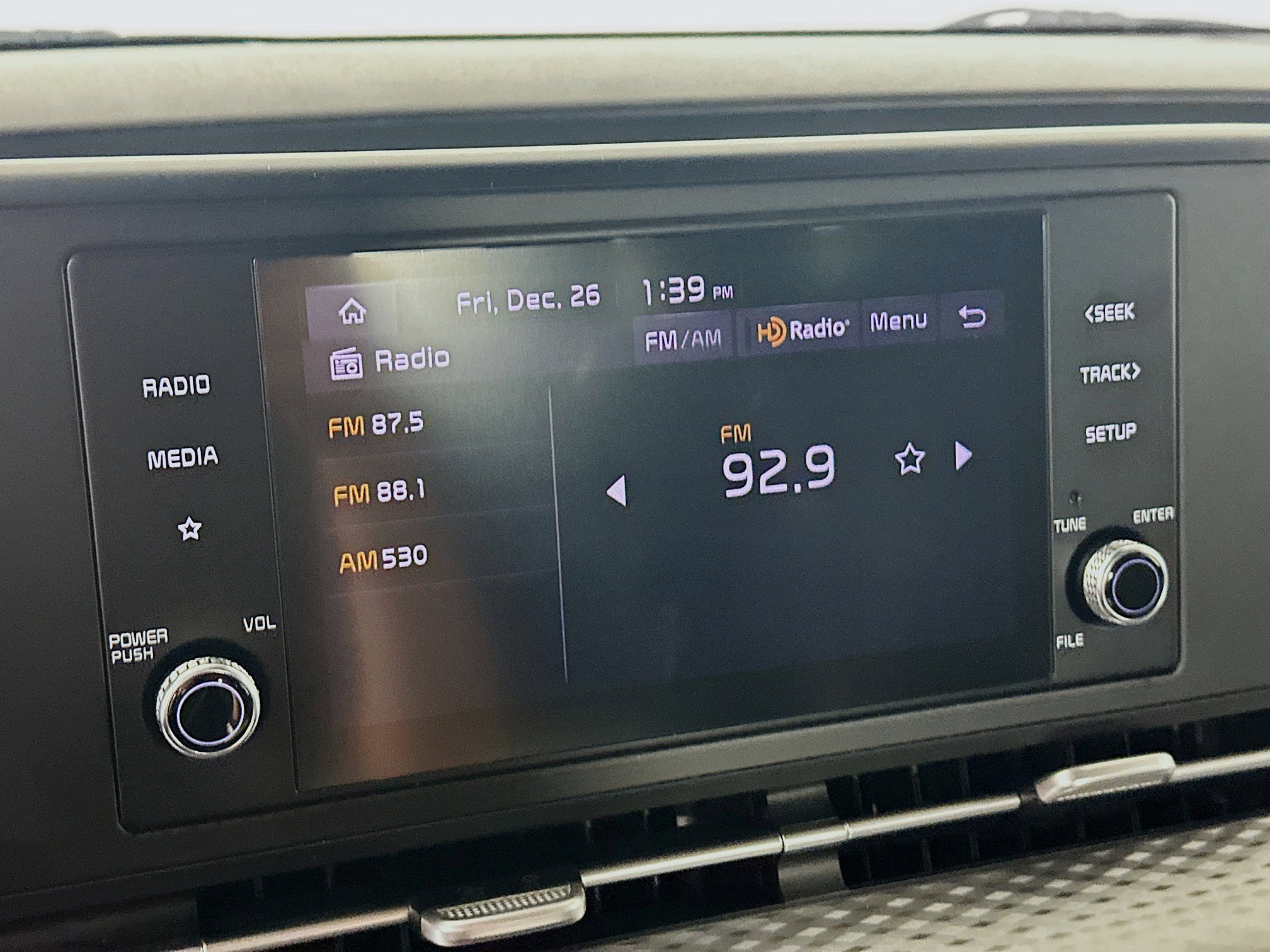 Used 2024 Kia Carnival LX image 21