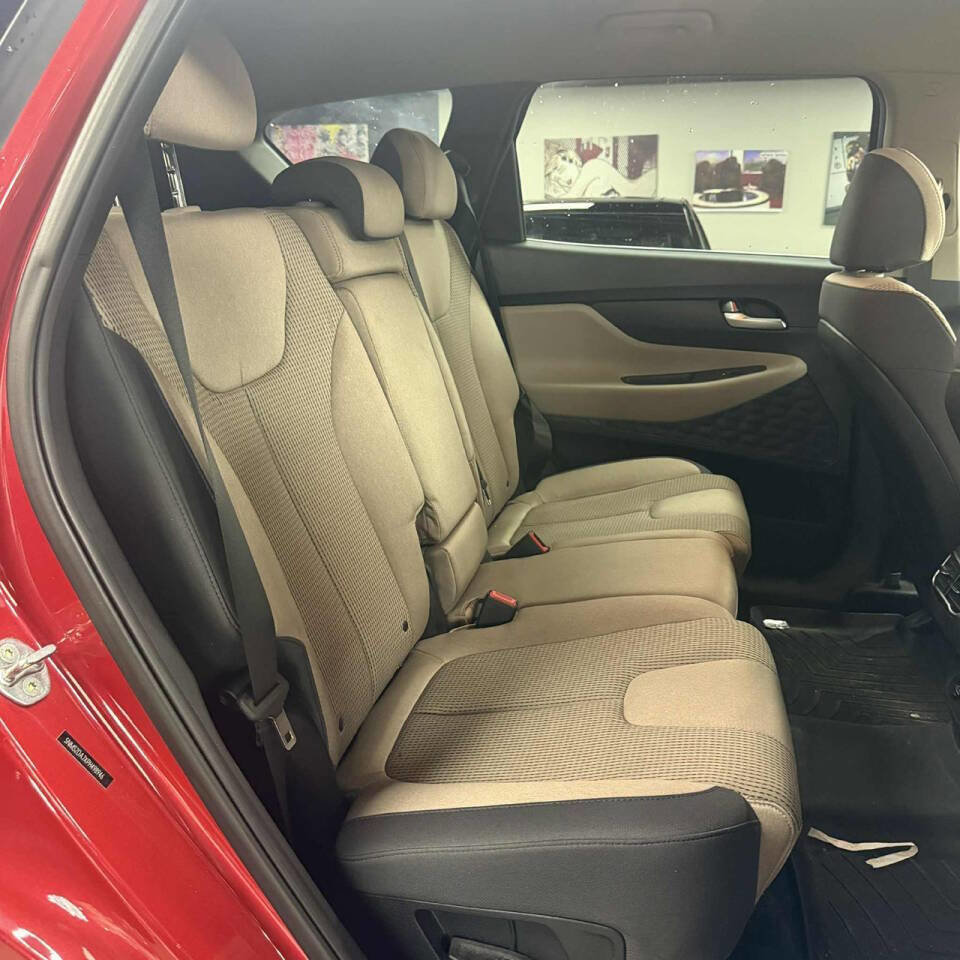 Used 2023 Hyundai Santa Fe SEL image 13
