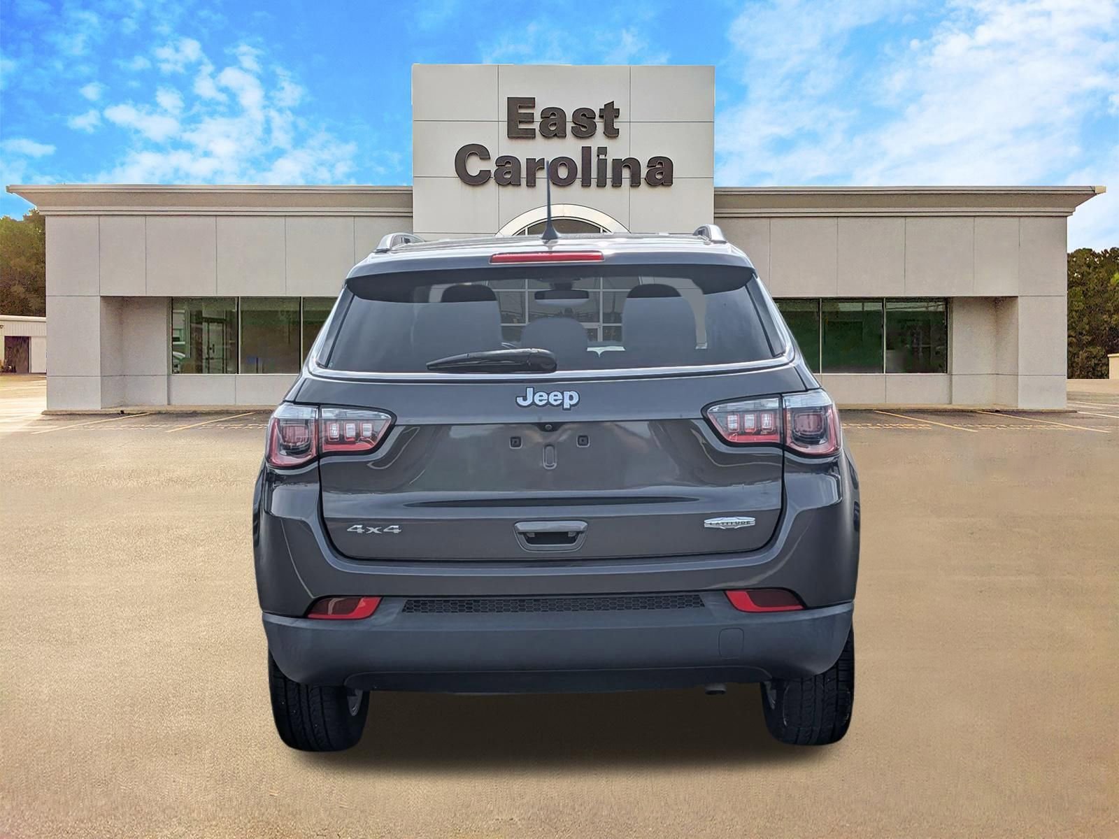 Used 2020 Jeep Compass Latitude image 4