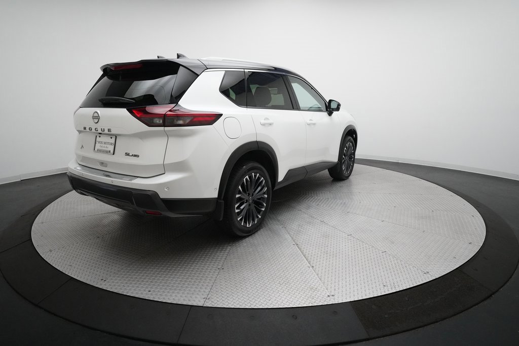 Used 2025 Nissan Rogue SL w/ Tech Package image 37