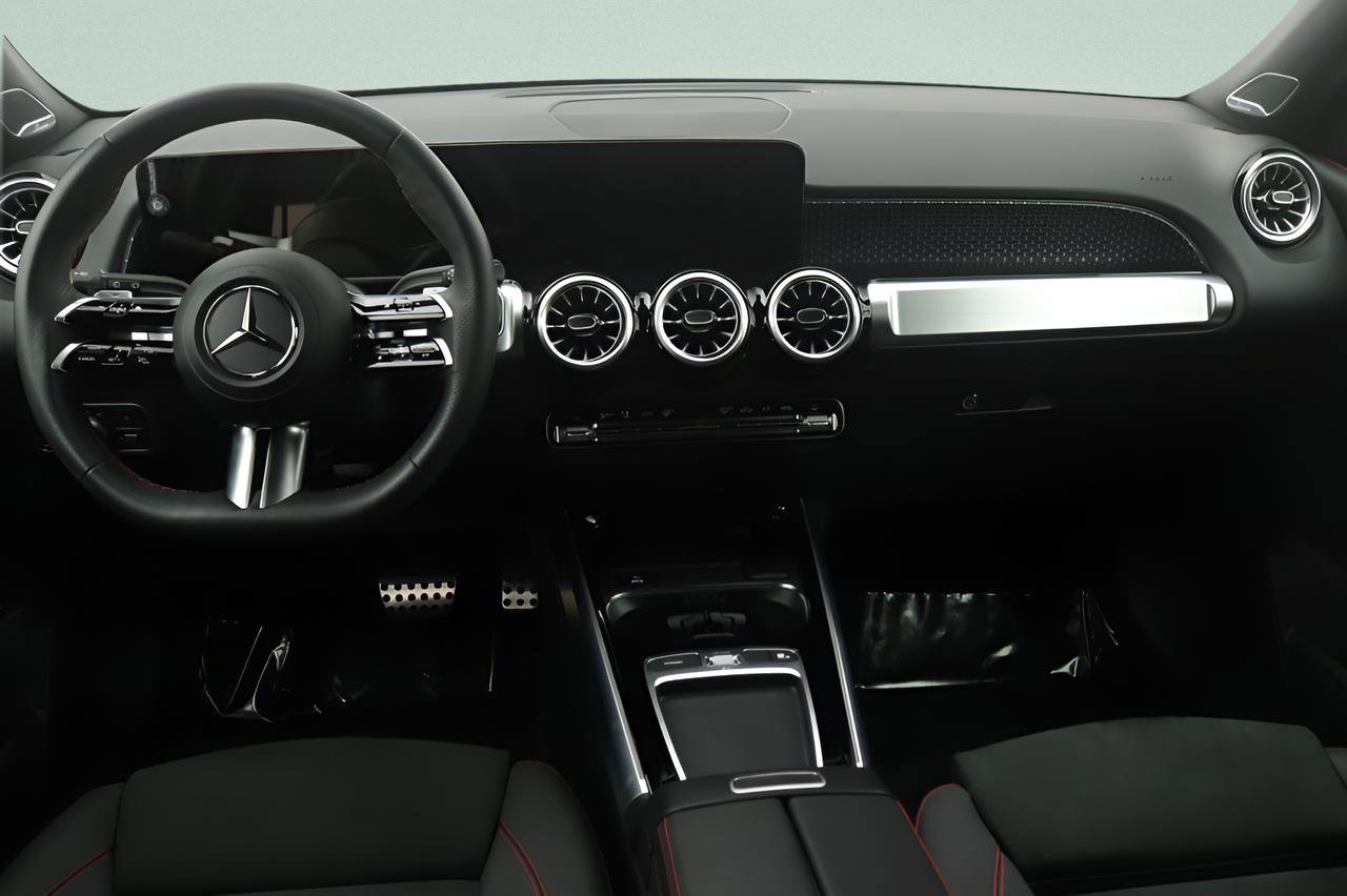 Certified 2025 Mercedes-Benz GLB 250 image 7