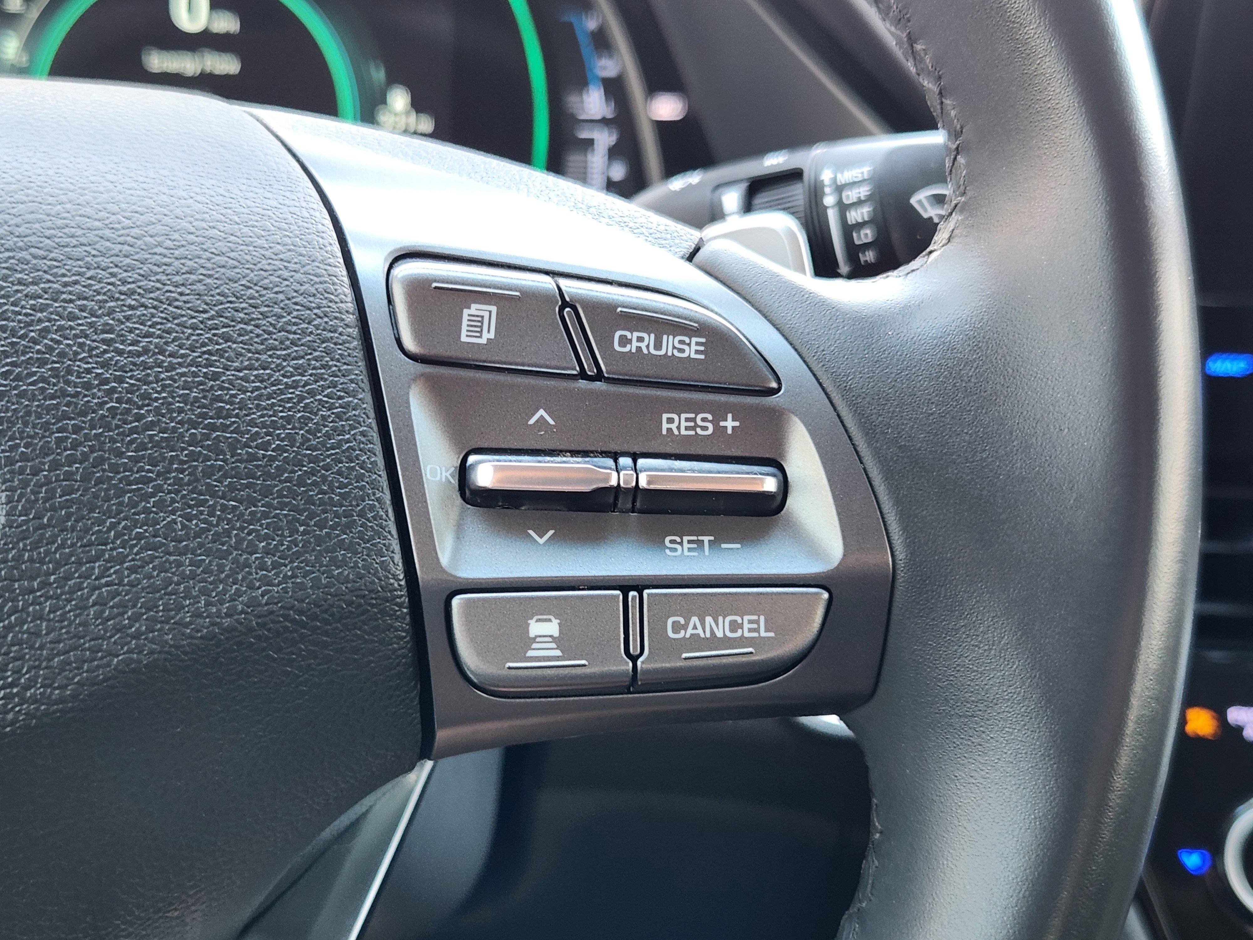 Used 2022 Hyundai Ioniq Limited FWD image 23