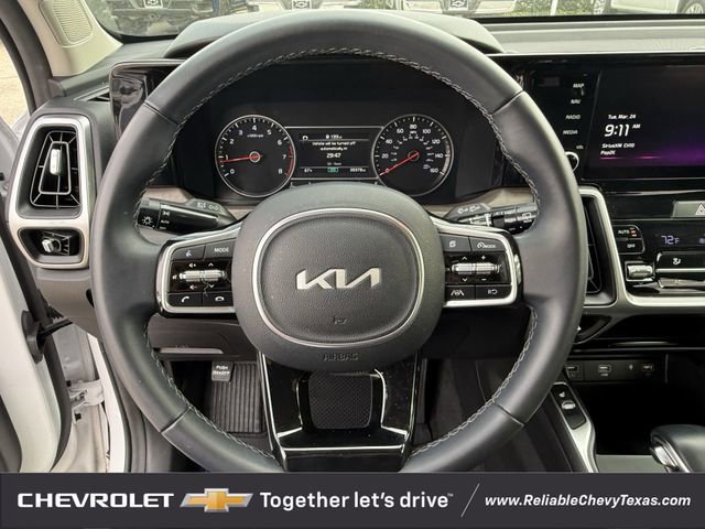 Used 2023 Kia Sorento S image 12