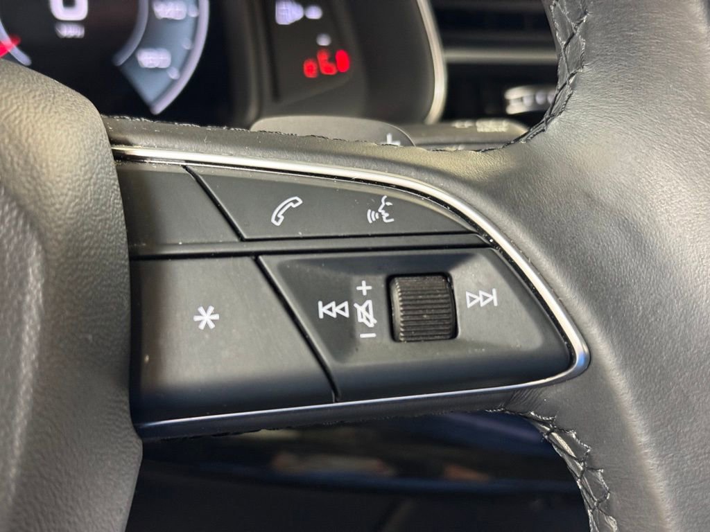 Used 2022 Audi Q7 3.0T Premium AWD/4WD image 39
