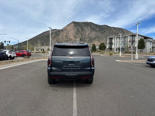 Used 2019 Cadillac Escalade Premium Luxury image 4