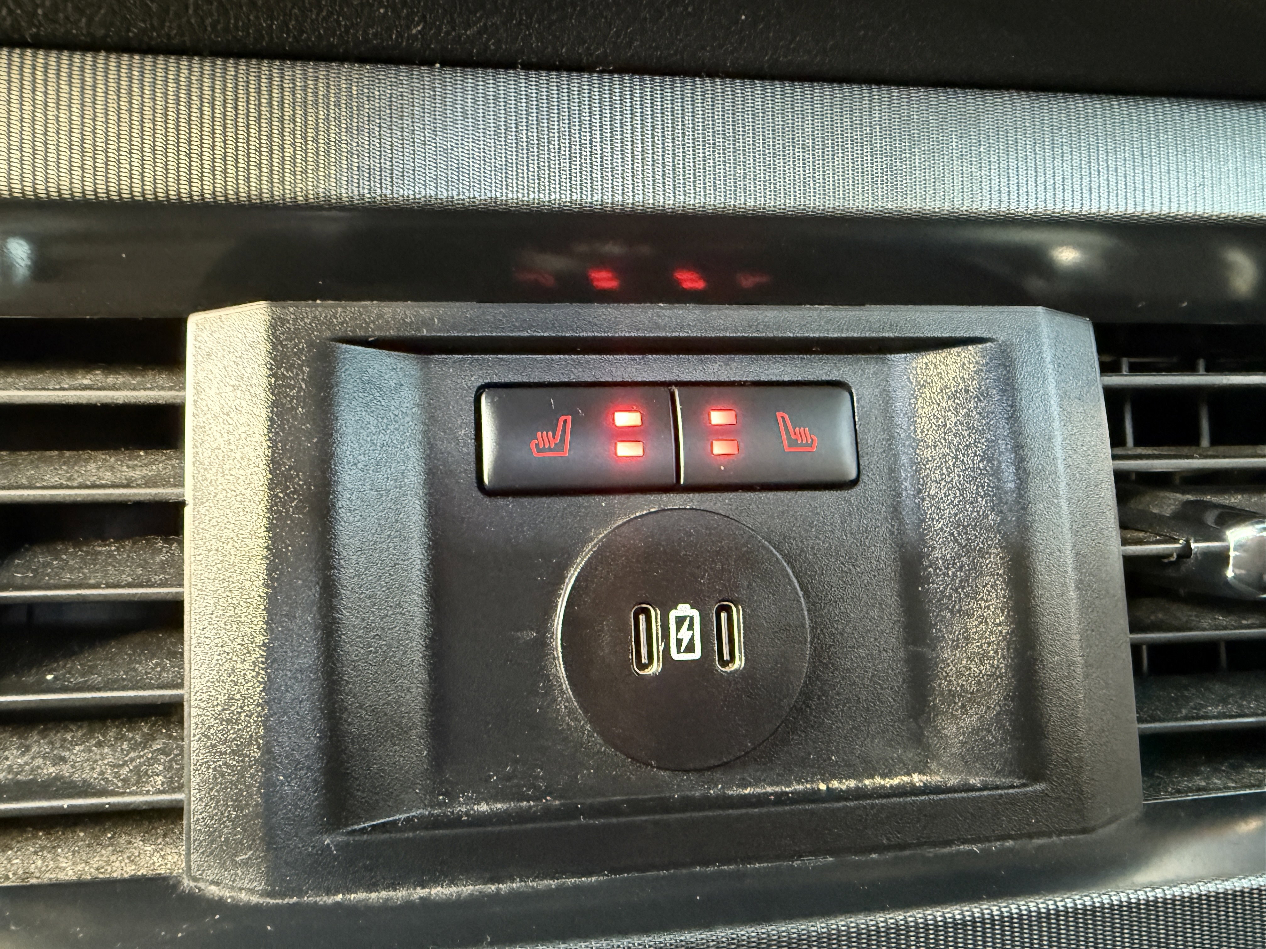 Used 2024 Ford F250 Platinum image 34