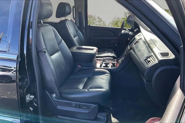 Used 2013 Cadillac Escalade EXT Premium image 7