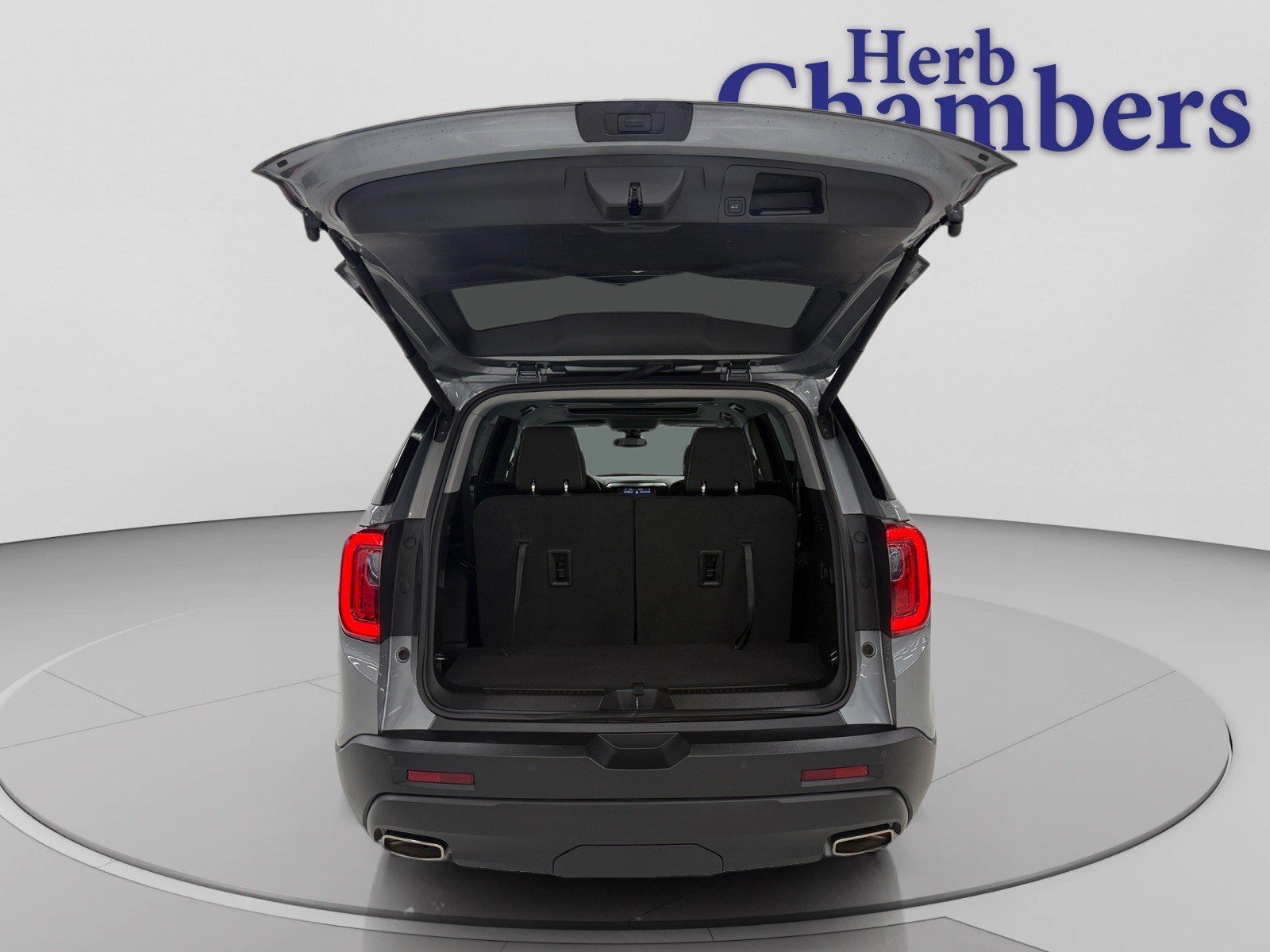 Used 2023 GMC Acadia SLE w/ Driver Convenience Package image 7