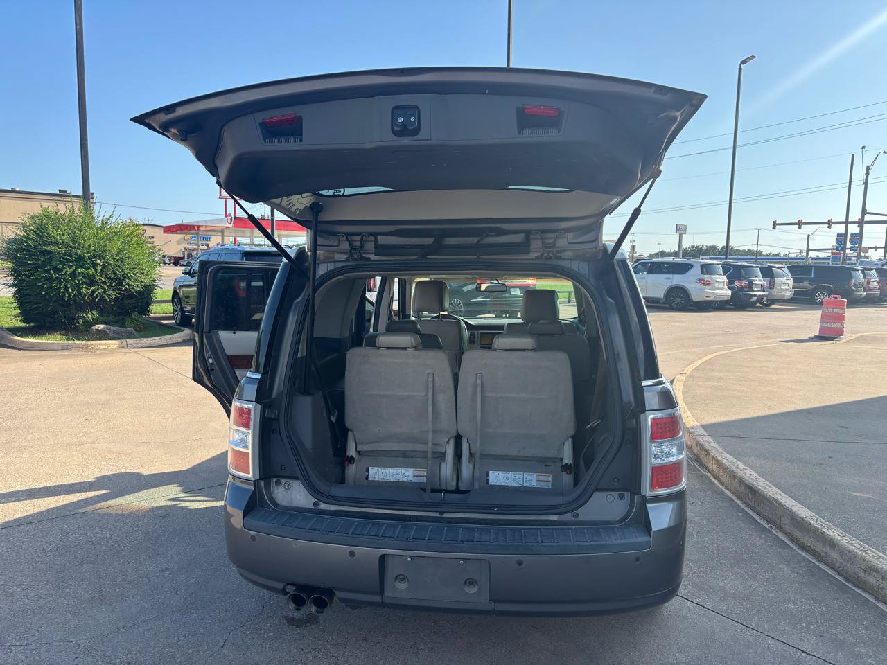 Used 2010 Ford Flex Limited FWD image 9